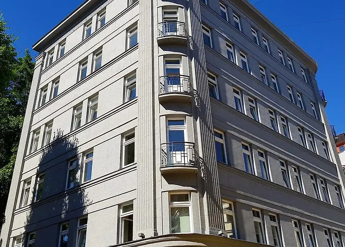 Greystone & Apartment *