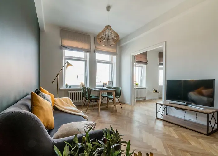 Greystone & 아파트 *