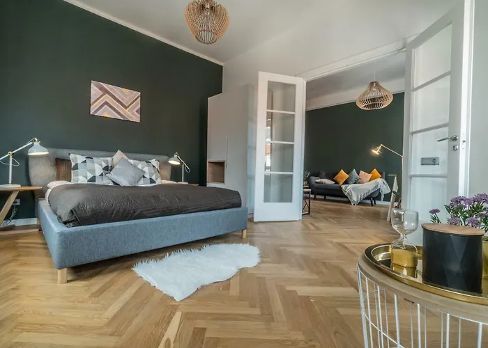 Apartment Greystone & Riga