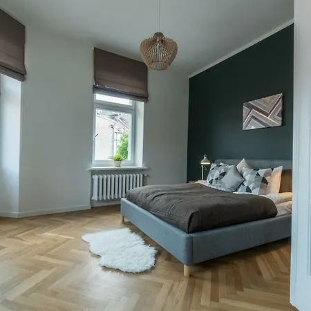 Greystone & Apartmán *