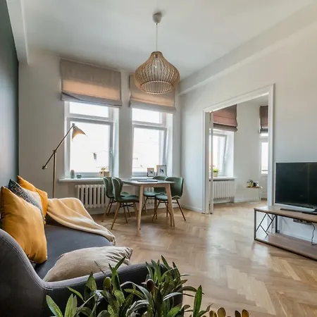 Greystone & Apartman *